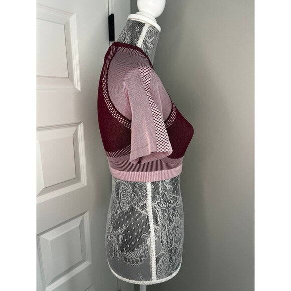 Fabletics Seamless Athletic Crop Top Size Small Womens Pink and Maroon - Picture 4 of 6